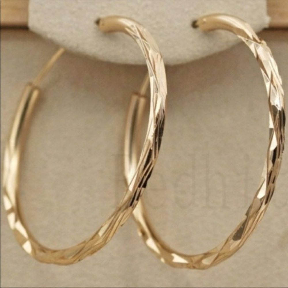 *****NEW 18K Gold Hoop Earrings - Picture 2 of 7